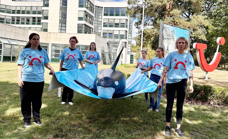 Stor manifestation  mot TUI i Tyskland