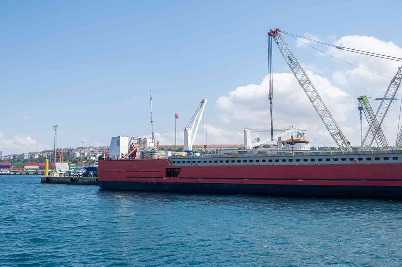 Tusentals kor på fartyg i två månader