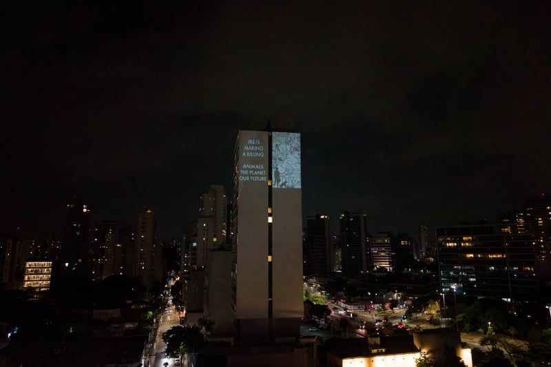 I JBS moderland Brasilien projicerade vi budskap