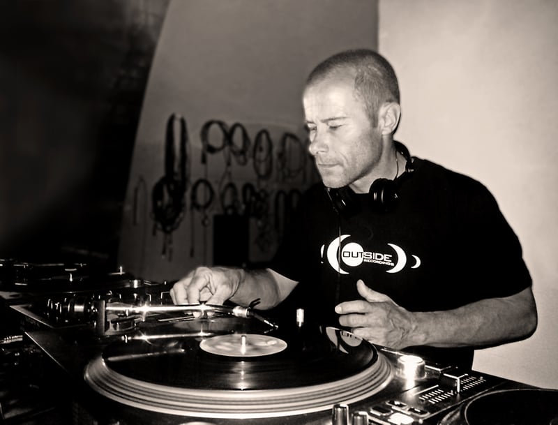 Elektronisk undergroundmusik till stöd för World Animal Protection
